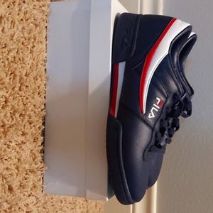 Fila/Size 7Y/Red, blue, and white